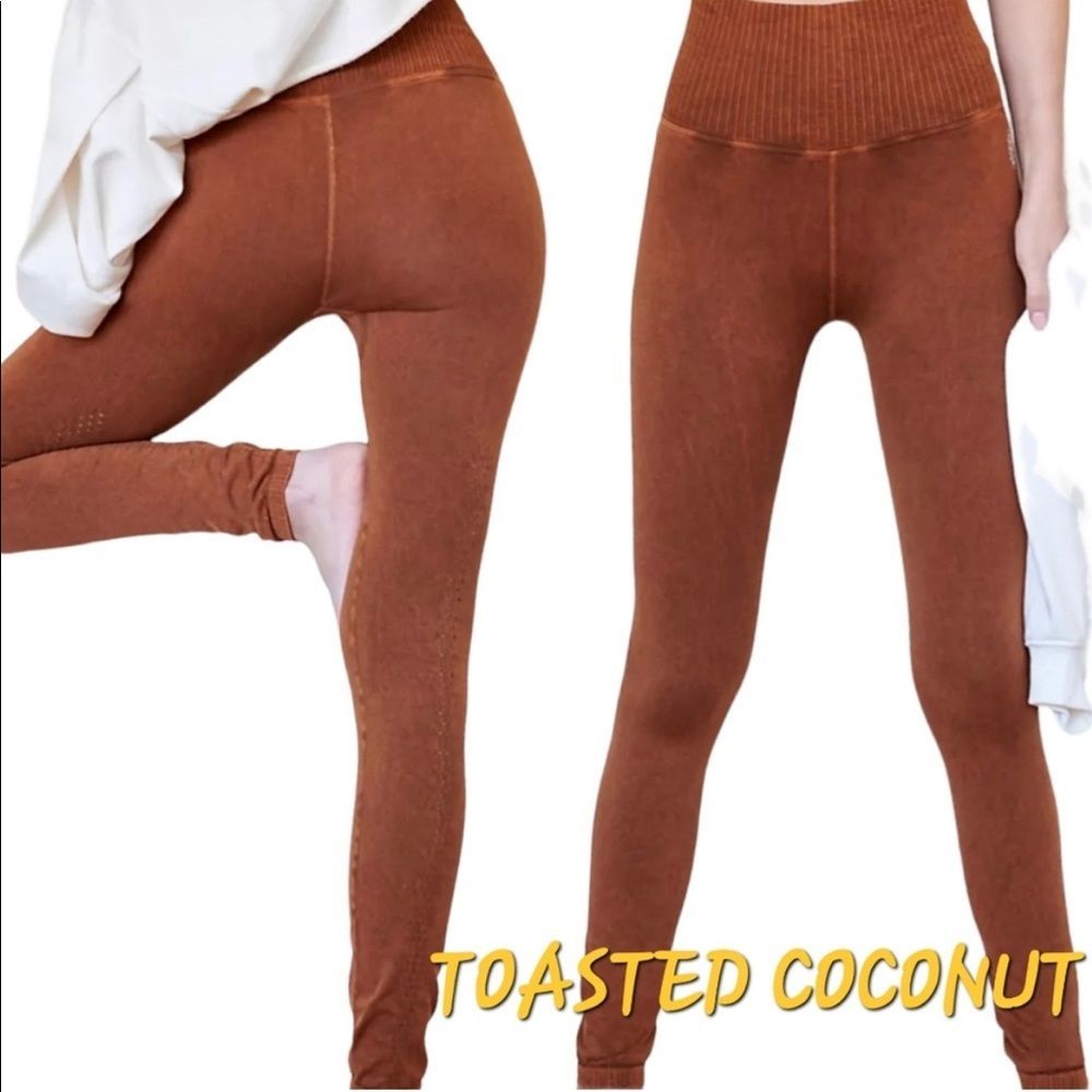 NWOT Free People Good Karma Leggings